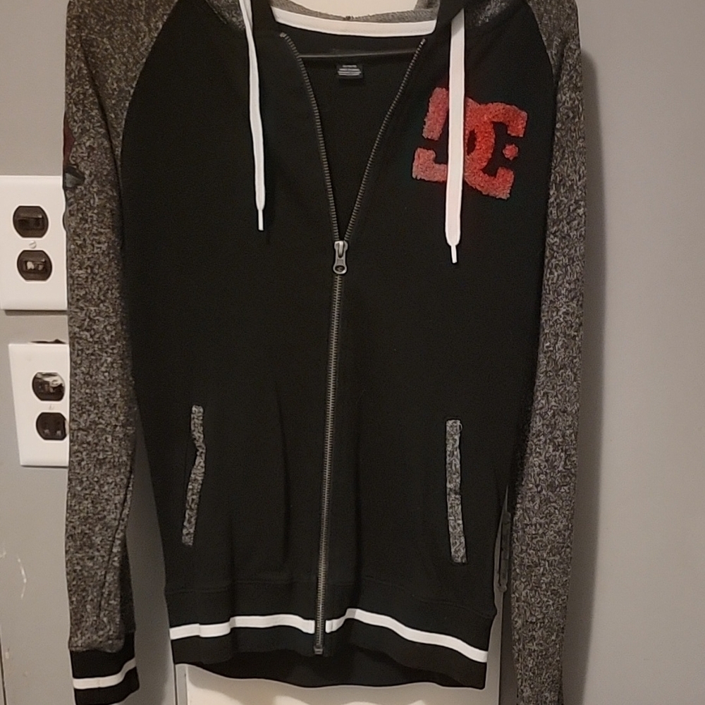DC Juniors Medium Zip Up Hoodie